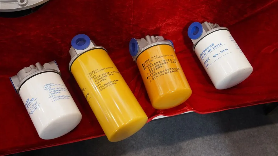 Cov Roj Lim Rau Screw Cua Compressors